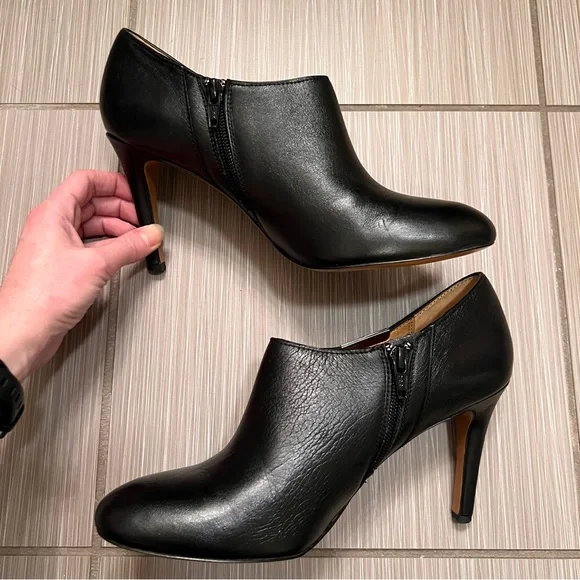Coach Black Leather Seneca Booties Boots 8 - Picture 5 of 11